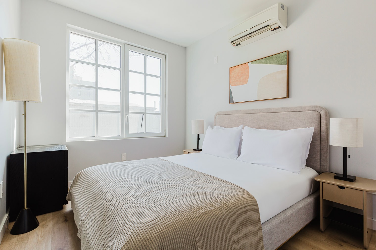 Building Photo - 68 Gold St