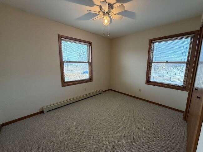 Building Photo - Two Bedroom Apartment - Upper Unit. Byron Center Schools!