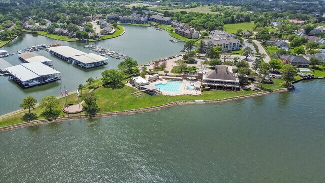 Building Photo - 12500 Melville Dr