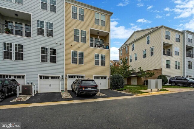 Building Photo - 42790 Lauder Terrace