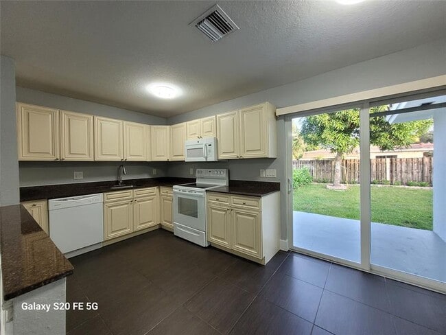 Building Photo - 3731 NW 110th Ave