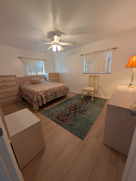 Building Photo - 340 Base Ave E