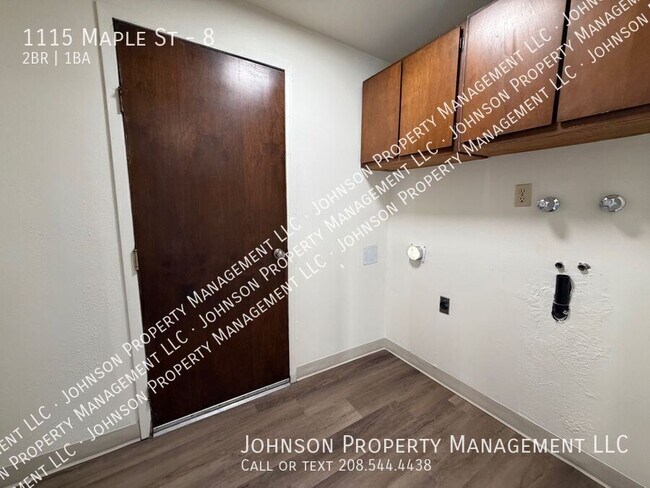 Building Photo - 1115 Maple St
