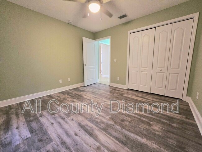 Building Photo - 603 Diamonte Cir