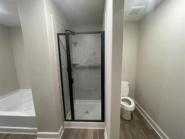 Building Photo - 312 Lone Wolf Trl