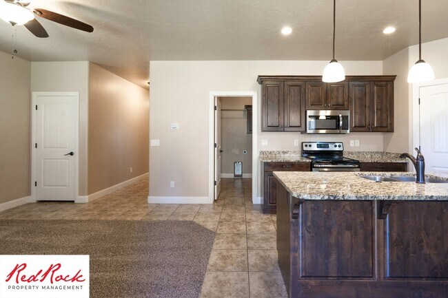 Building Photo - Dog Friendly, Pleasant 4 Bedroom, 2.5 Bathroom Townhome