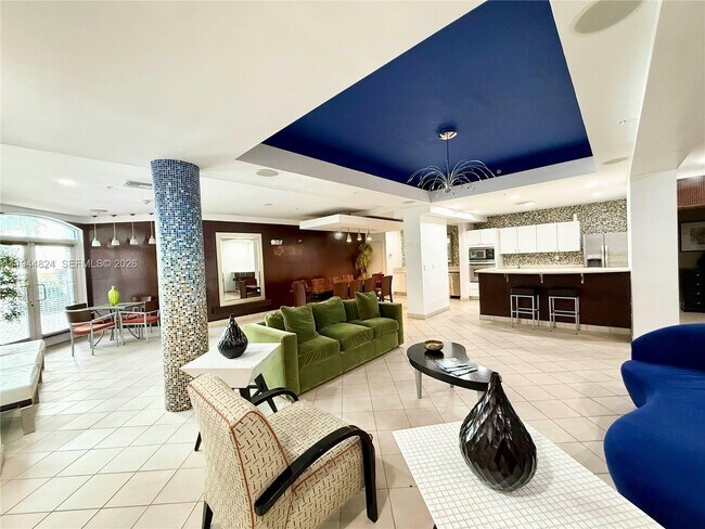 Building Photo - 6001 SW 70th St