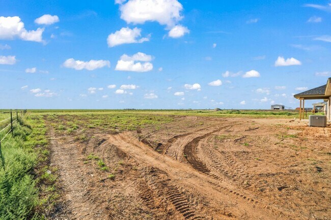 Building Photo - Country Living In Roosevelt ISD!