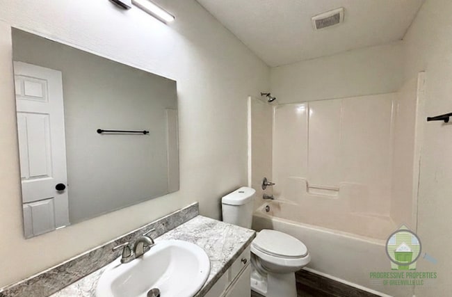 Building Photo - 522 Mcneely Cir