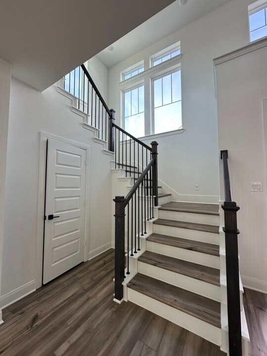 Building Photo - 13369 Hedgebrook Pl