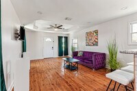 Building Photo - 2331 Feliciana St