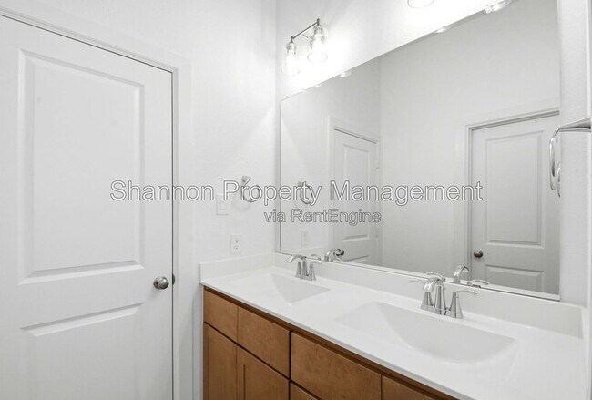 Building Photo - 14314 Olive Hbr Trl
