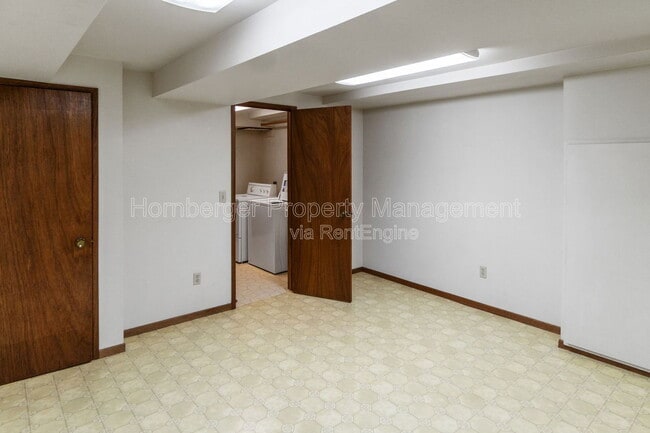 Building Photo - 1214 E 43rd Ave