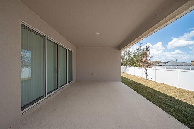 Building Photo - 3003 Fin Rd
