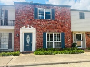 Building Photo - 12662 Rip Van Winkle Dr