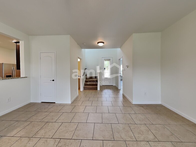 Building Photo - 12712 Shoreline Dr