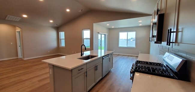 Building Photo - 10109 W Novato Dr