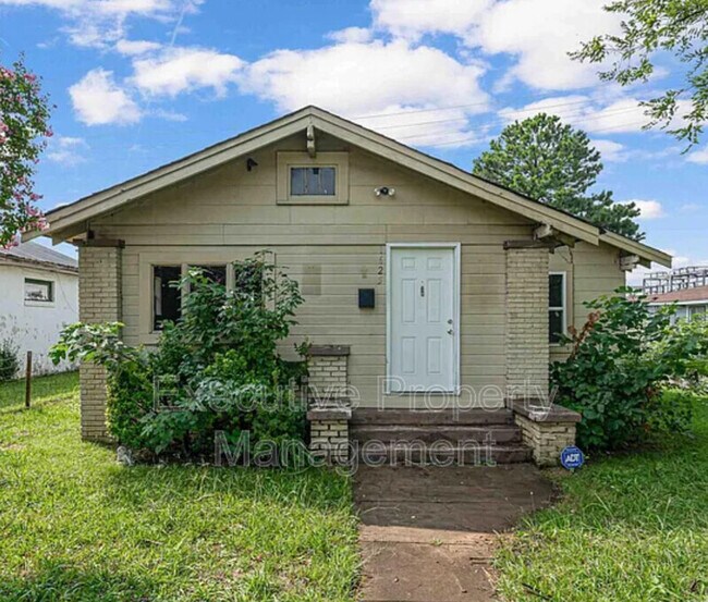 Primary Photo - 1625 29th Ave N