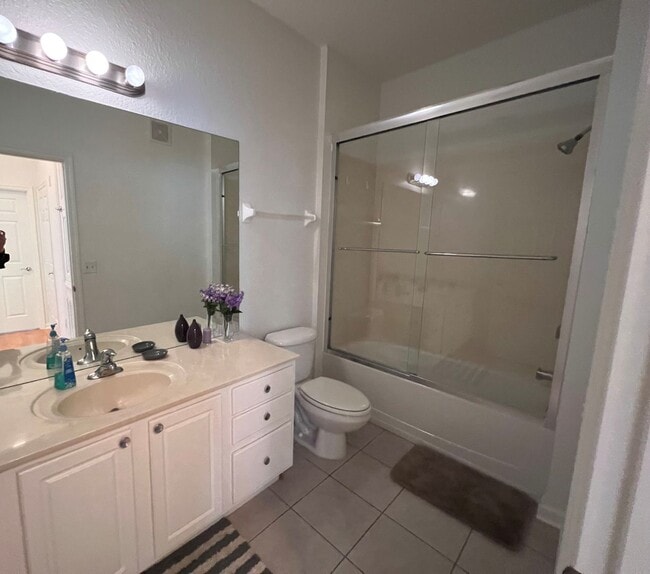 Building Photo - FURNISHED APARTMENT IN THE METROWEST AREA!