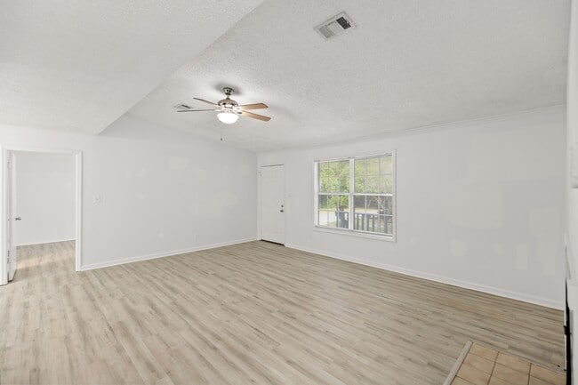 Building Photo - 334 Calhoun Ave