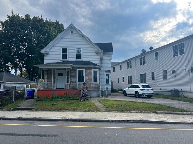 Building Photo - 127 Emory St
