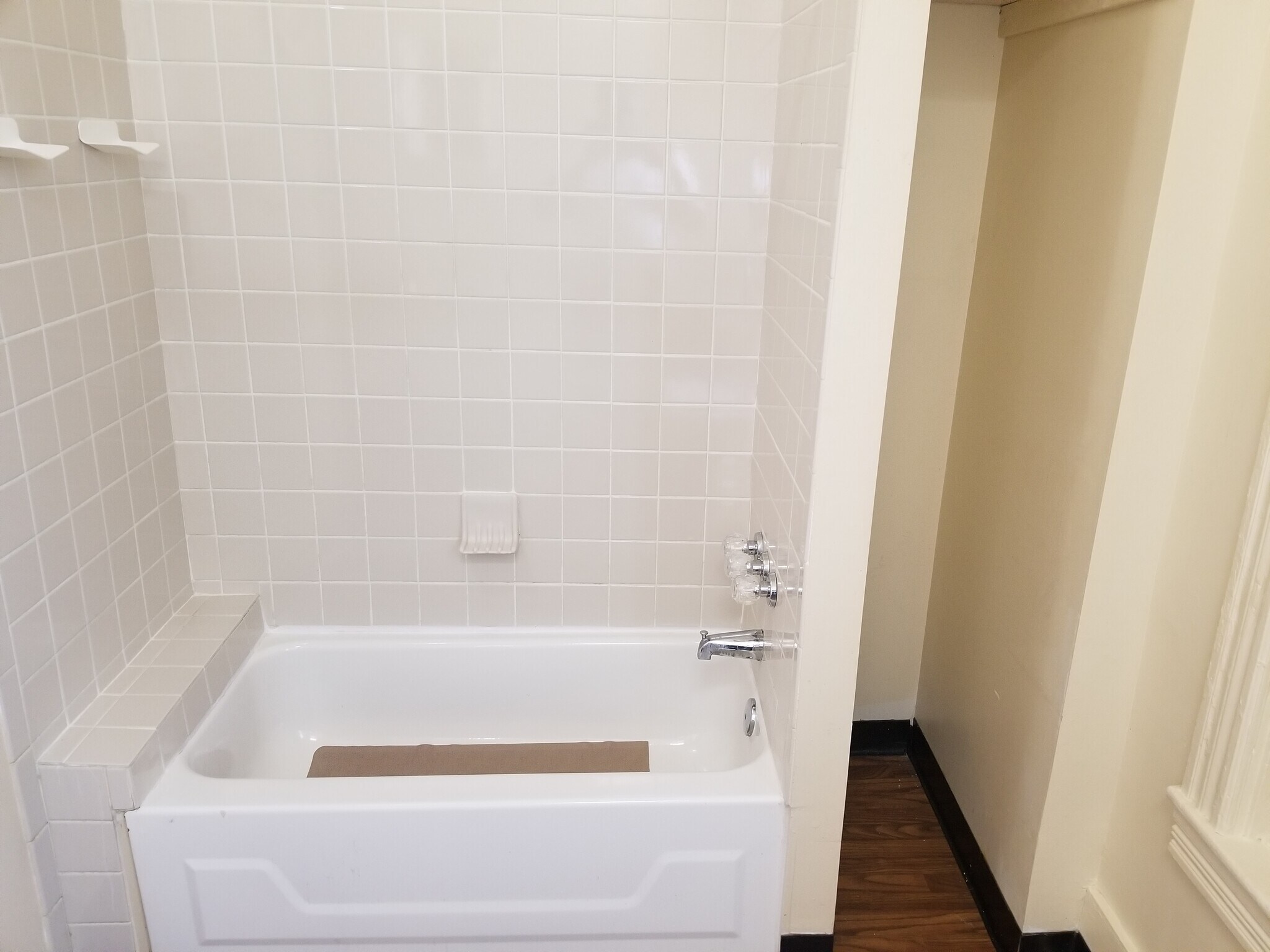 Building Photo - 1226 W Allegheny Ave