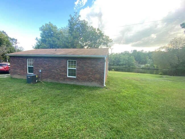 Building Photo - 1111 Rock Pond Ln