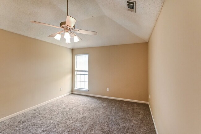 Building Photo - 8090 Bensford Ln