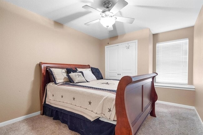 Building Photo - 2912 Day Star Dr