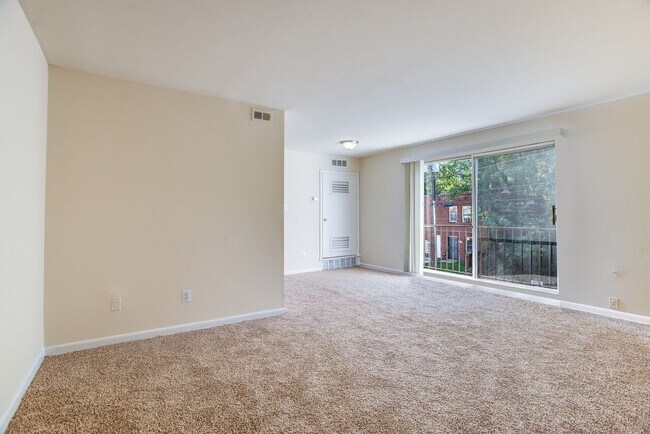 Building Photo - 5120 Astor Pl