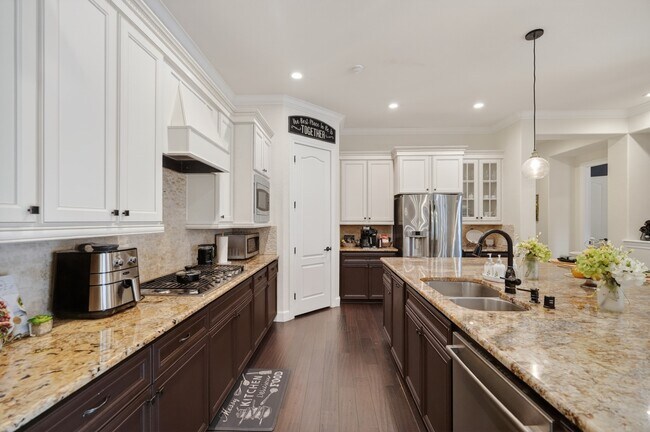 Building Photo - 18 Sundown Ridge Pl