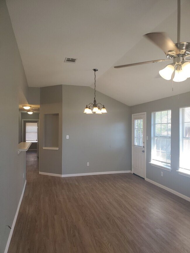 Primary Photo - 2221 Creekside Ln