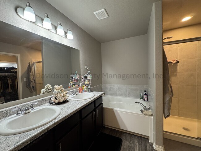 Building Photo - 10701 Traders Pkwy