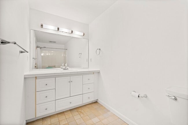 Building Photo - 849 Boston Post Rd E