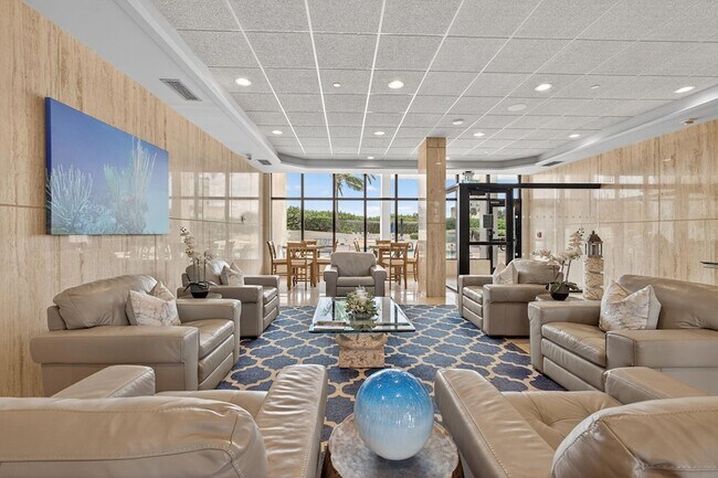 Building Photo - 9650 S Ocean Dr