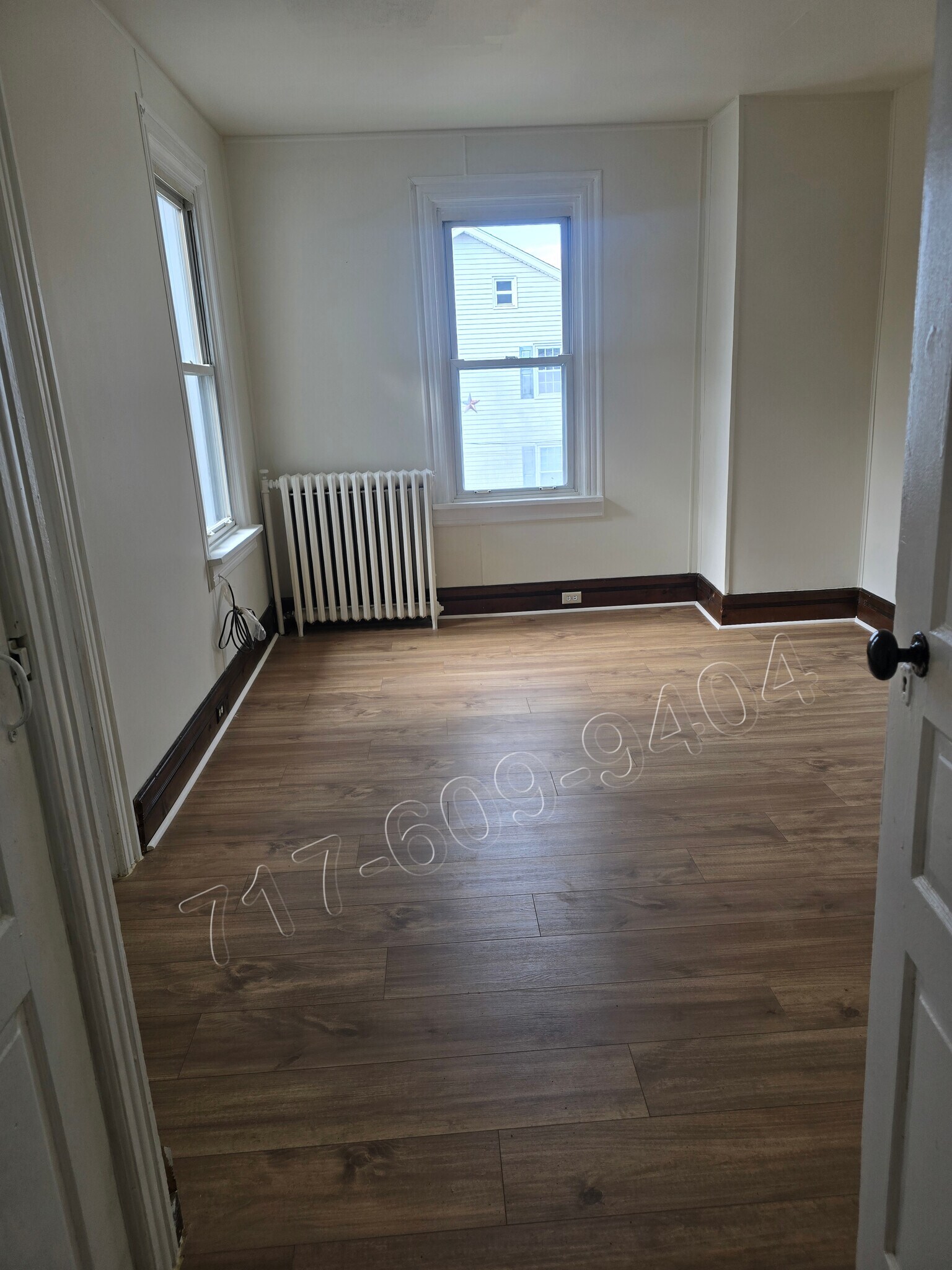 Building Photo - 420 Erie St