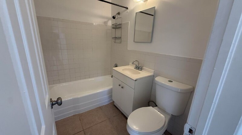 Building Photo - 212 NW 8th Ave