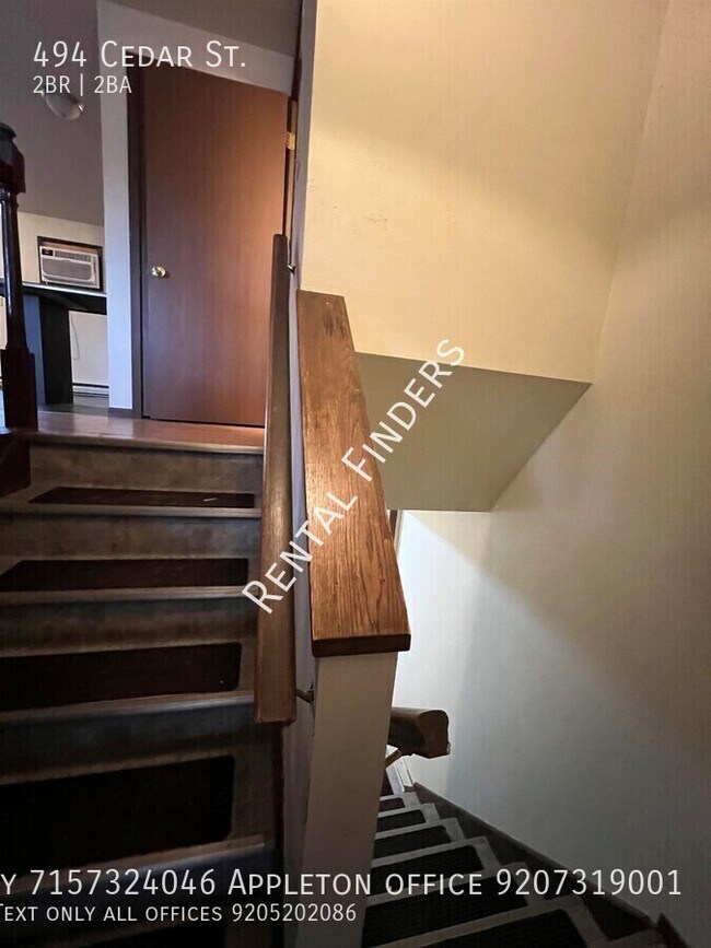 Building Photo - 494 Cedar St