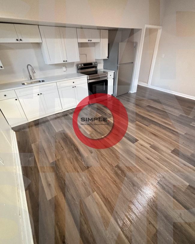 Building Photo - 230 N 4th St