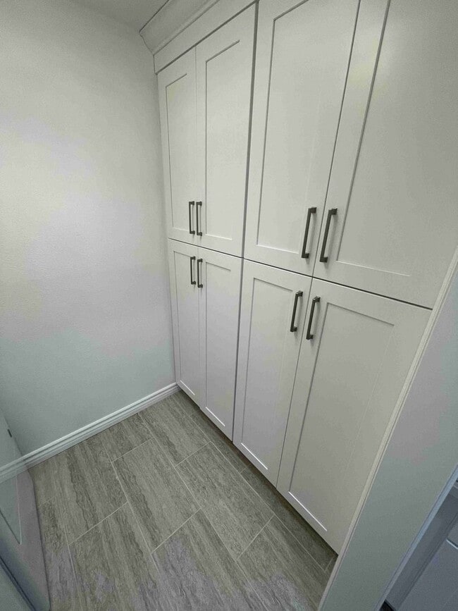 Building Photo - COMPLETELY UPDATED AND REMODELED ENCINO SP...