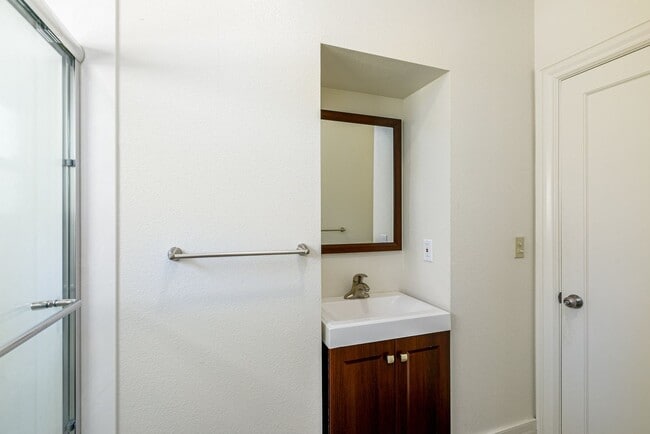 Building Photo - 1446 1st Ave