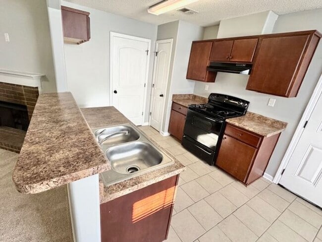 Building Photo - OPEN HOUSE! Move In Special! Now Leasing- ...