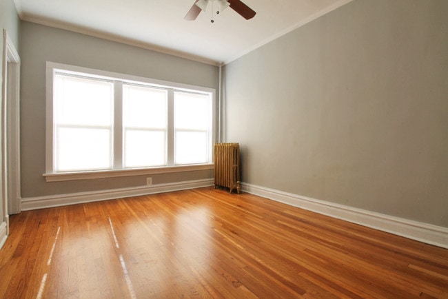 Building Photo - Oak Park Apartments