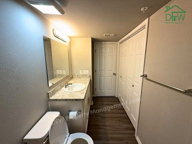 Building Photo - For Lease: 1BR Condo in Northeast Dallas - Minutes to NorthPark