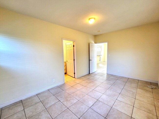 Building Photo - 11307 Highdale St
