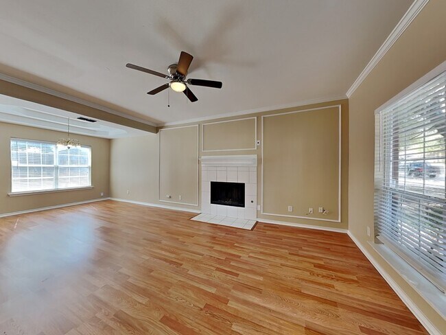 Building Photo - 1017 Woodall Dr