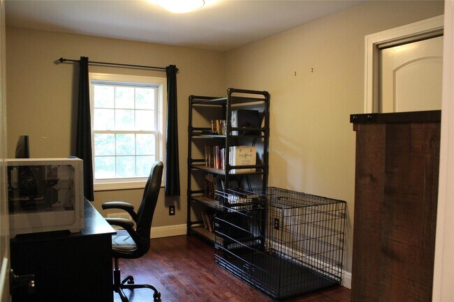 Building Photo - 5 Meadowfield Ln