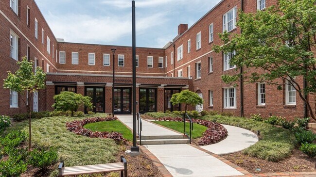 Building Photo - 2512 Q St NW