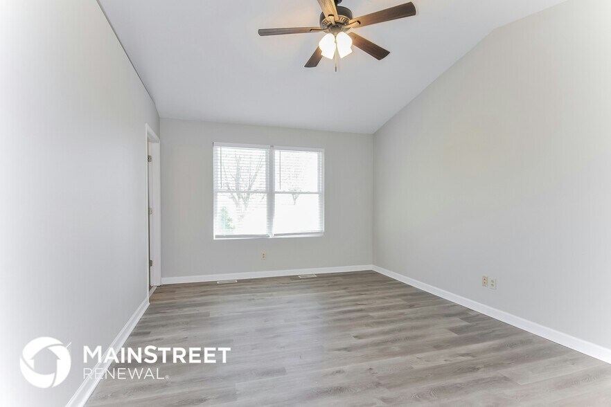 Building Photo - 210 Wenona Dr