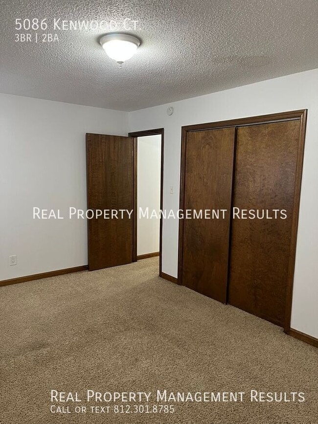 Building Photo - 5086 Kenwood Ct